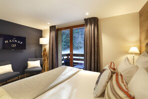 Deluxe Double Room, Balcony · Expedia category photograph